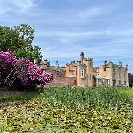 Llanerchydol Hall Suites Welshpool Esterno foto