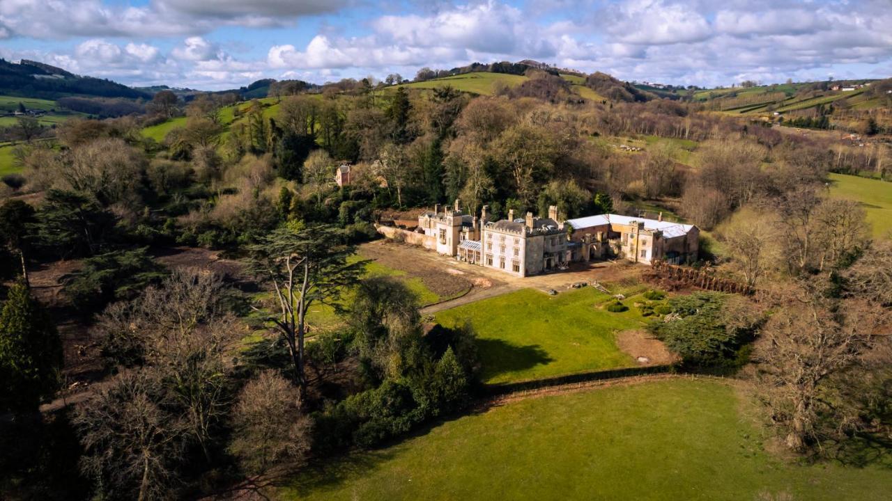 Llanerchydol Hall Suites Welshpool Esterno foto