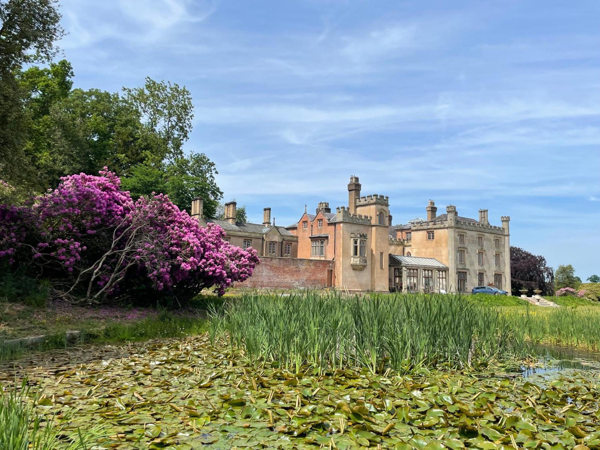 Llanerchydol Hall Suites Welshpool Esterno foto