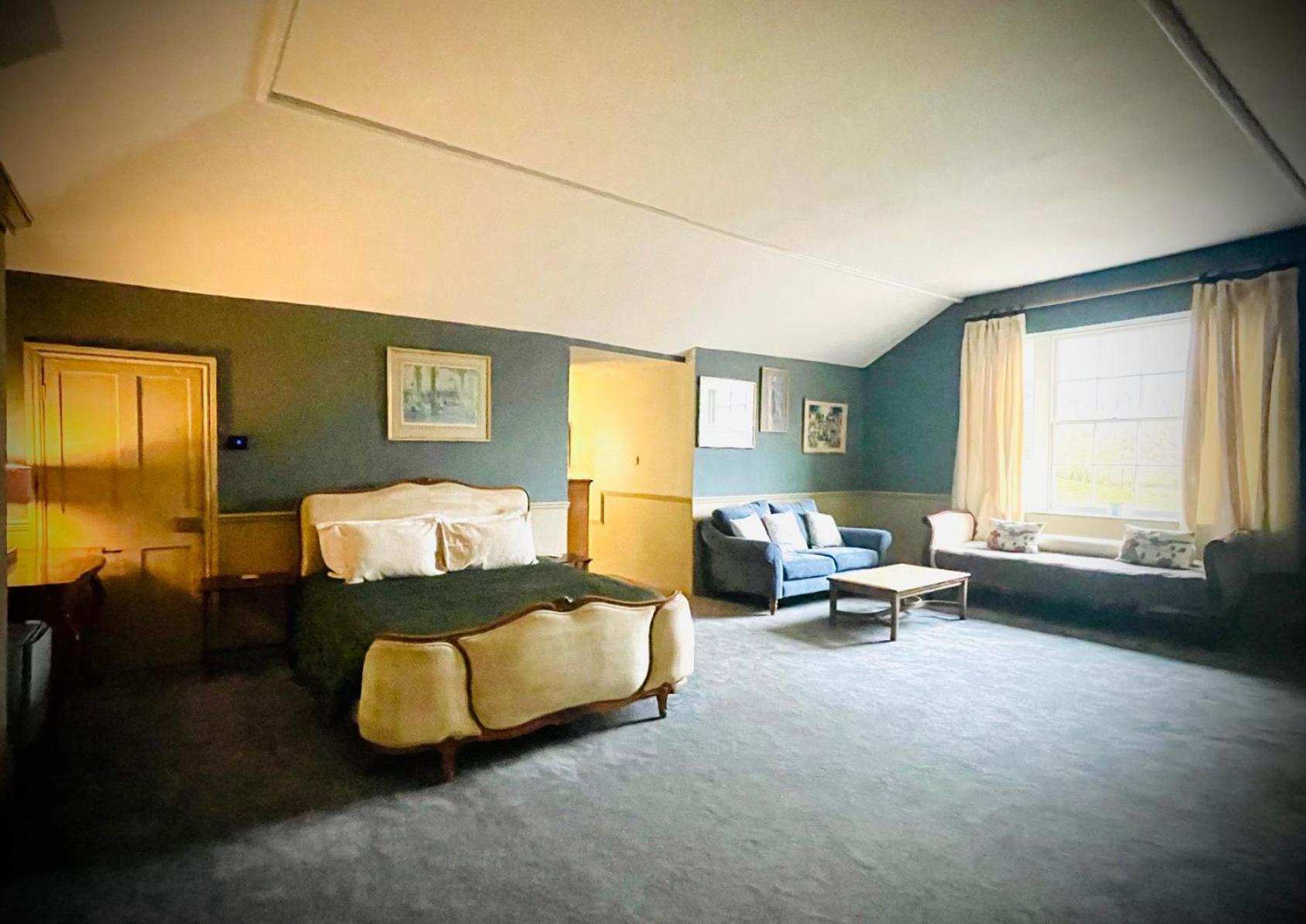 Llanerchydol Hall Suites Welshpool Esterno foto