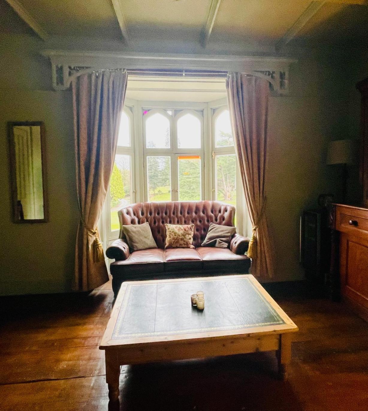 Llanerchydol Hall Suites Welshpool Esterno foto