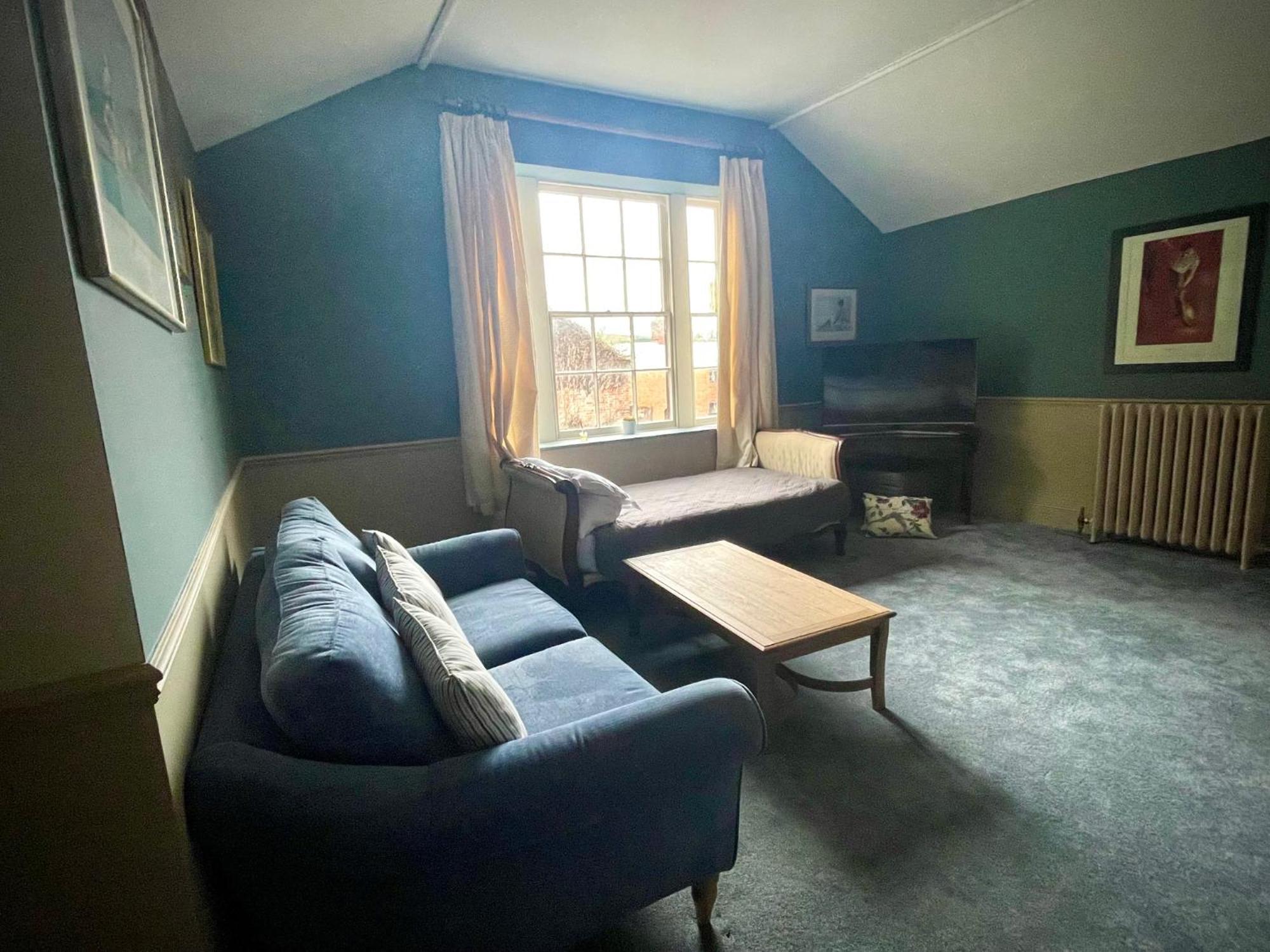 Llanerchydol Hall Suites Welshpool Esterno foto