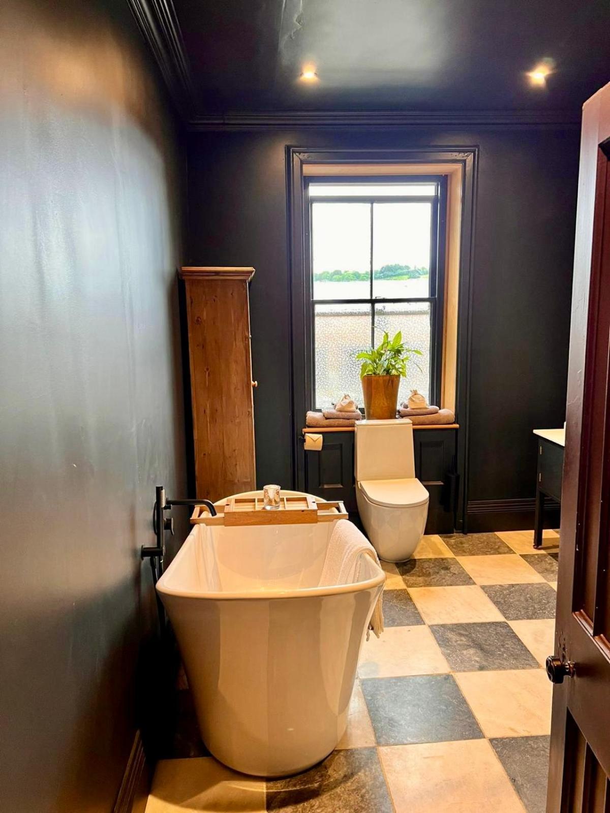 Llanerchydol Hall Suites Welshpool Esterno foto